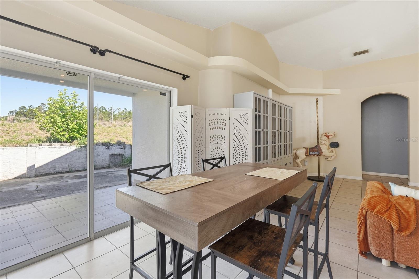 ROYAL RIDGE PH TWO-A - Residential