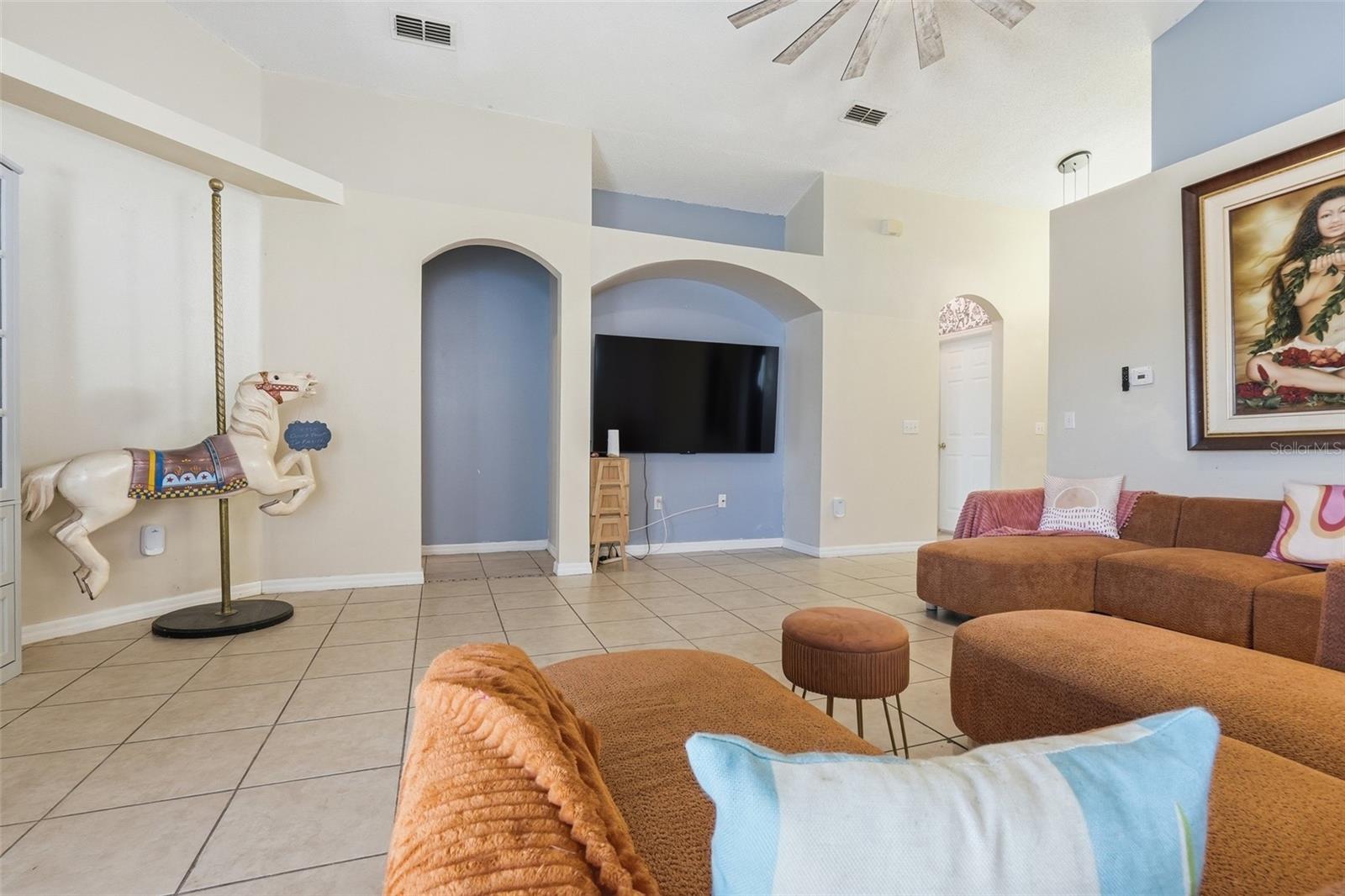 ROYAL RIDGE PH TWO-A - Residential