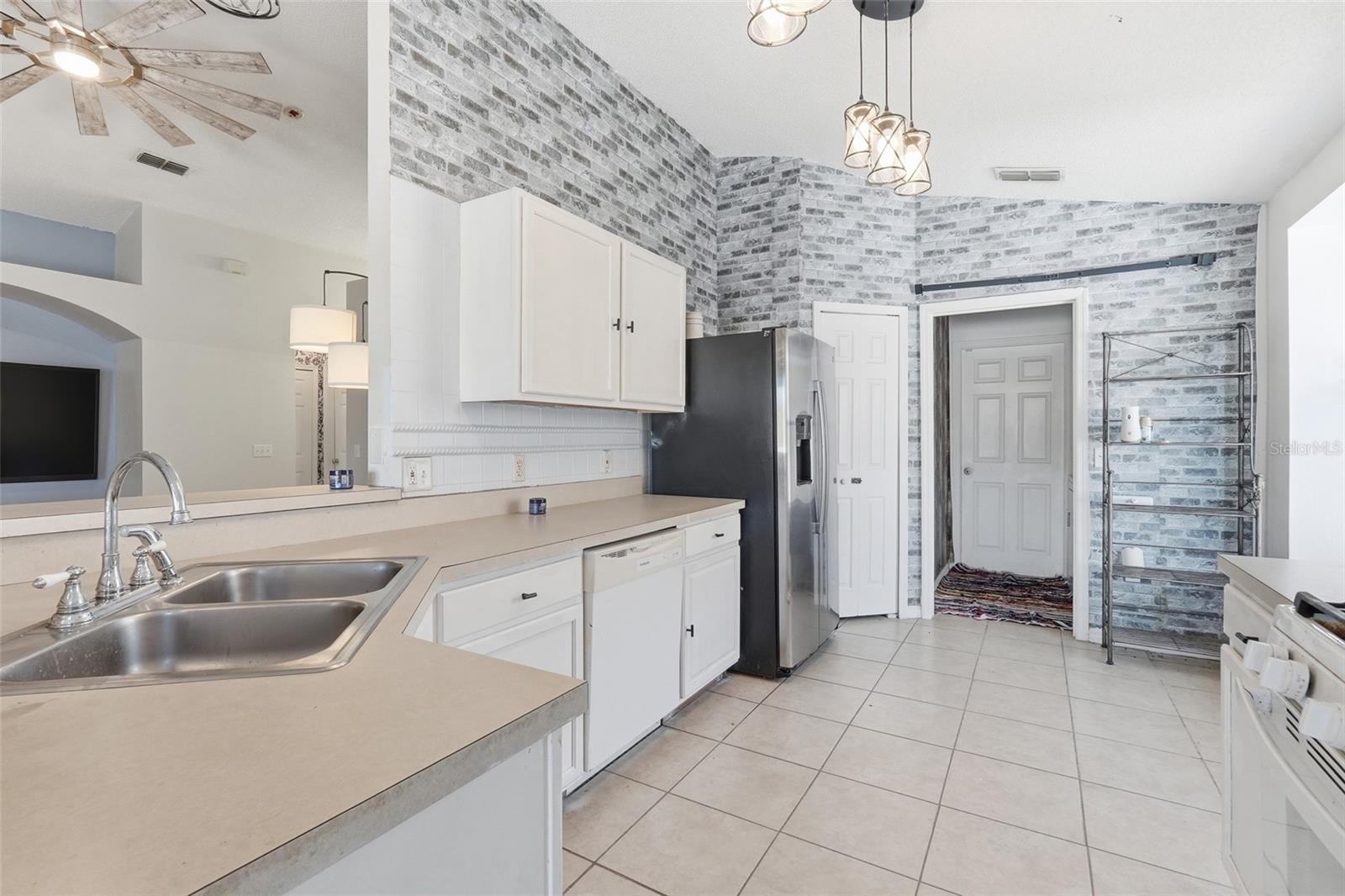 ROYAL RIDGE PH TWO-A - Residential