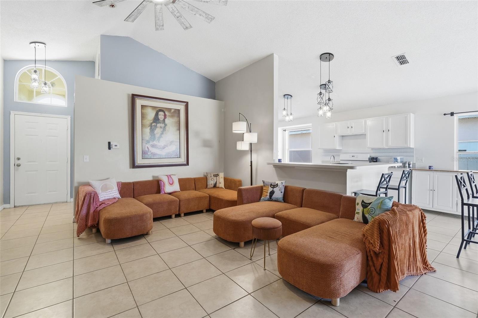 ROYAL RIDGE PH TWO-A - Residential