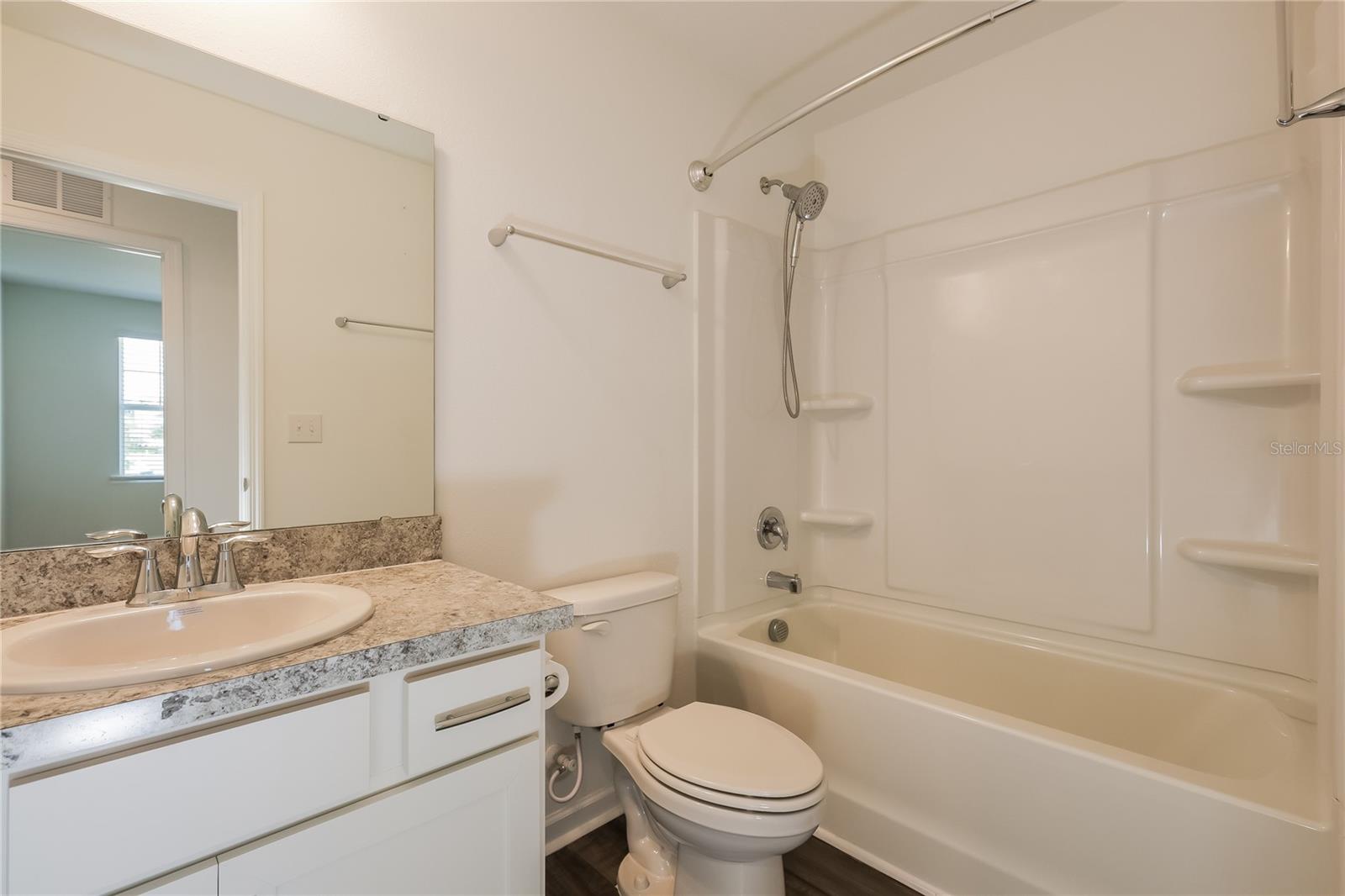 TYSON TWNHMS - Residential