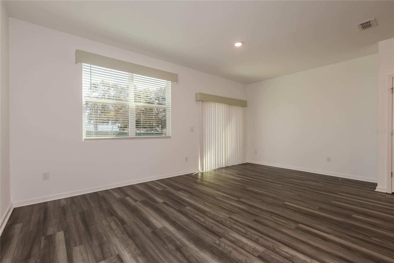 TYSON TWNHMS - Residential