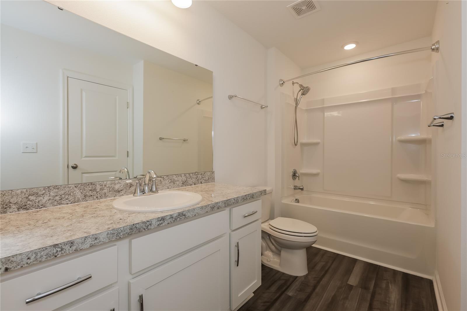 TYSON TWNHMS - Residential