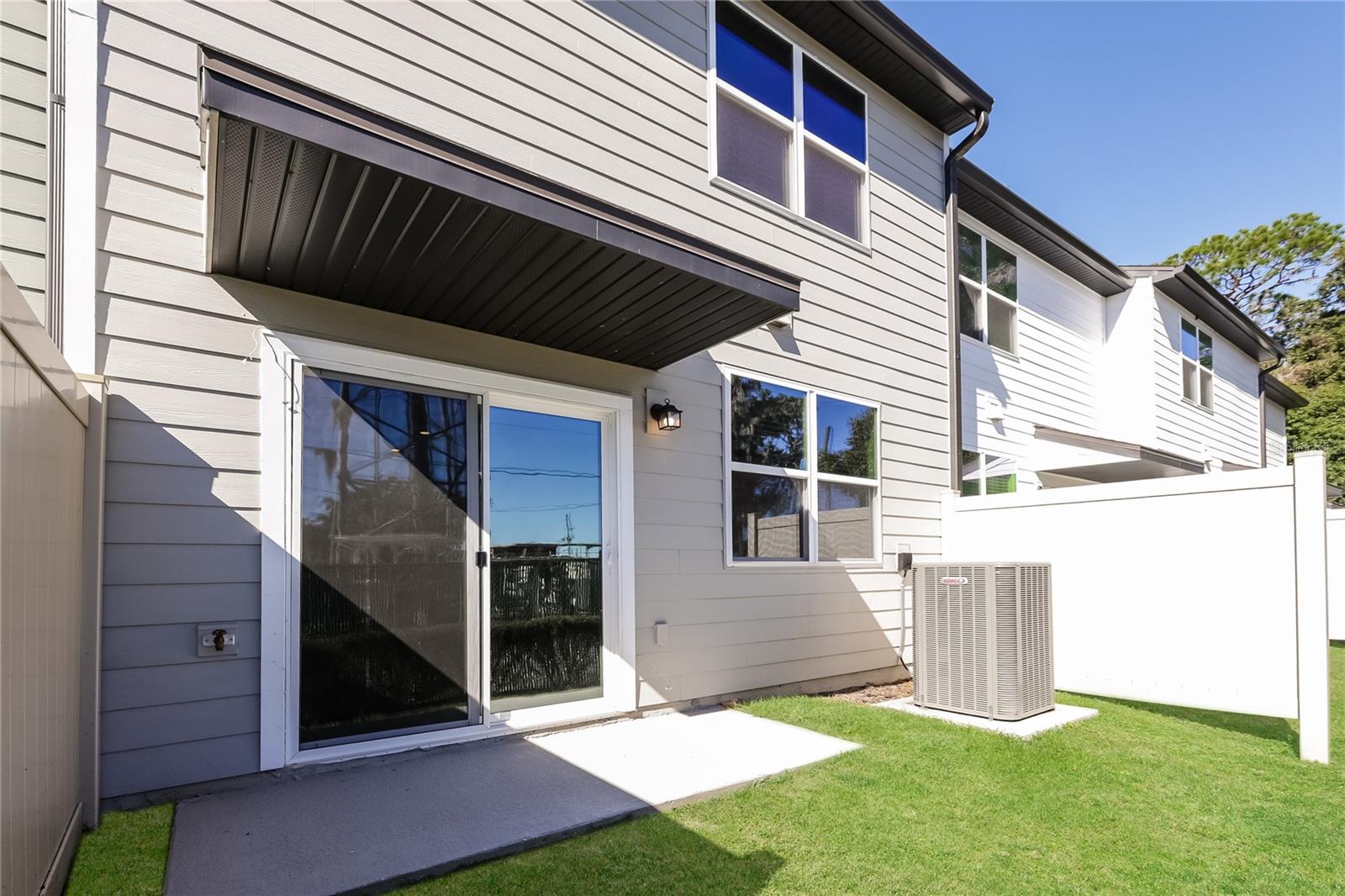 TYSON TWNHMS - Residential