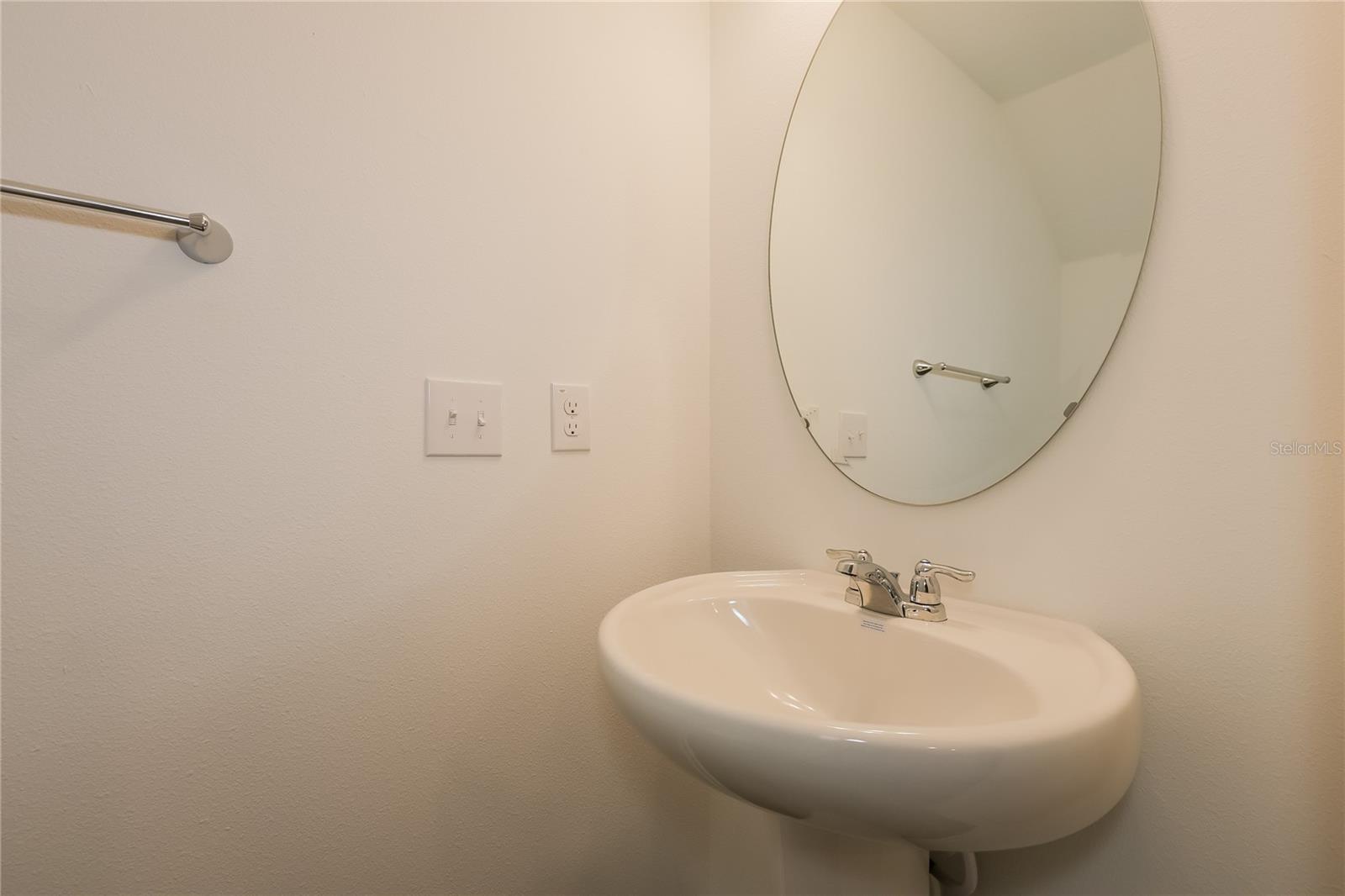 TYSON TWNHMS - Residential