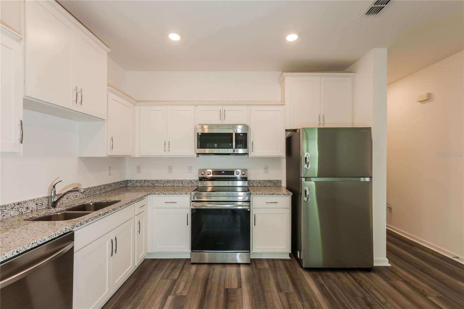 TYSON TWNHMS - Residential