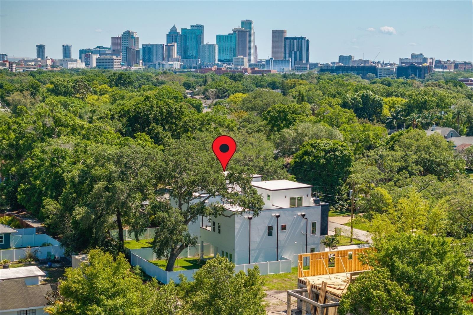 SUBURB ROYAL - Residential Lease