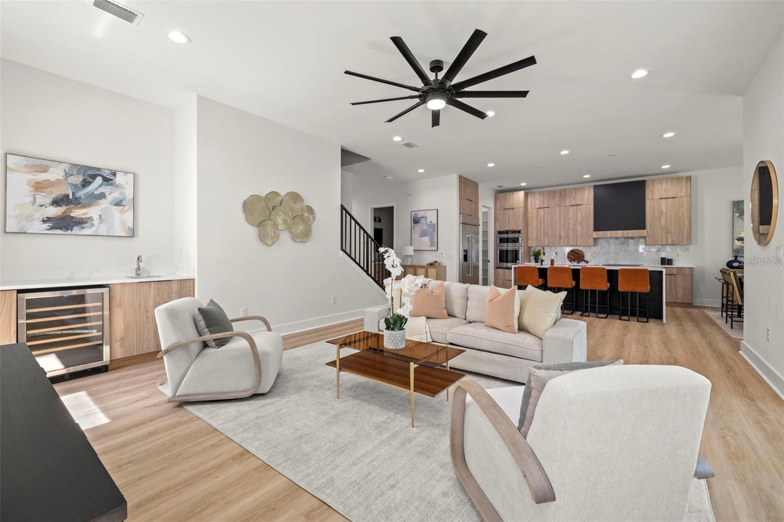 SUBURB ROYAL - Residential Lease