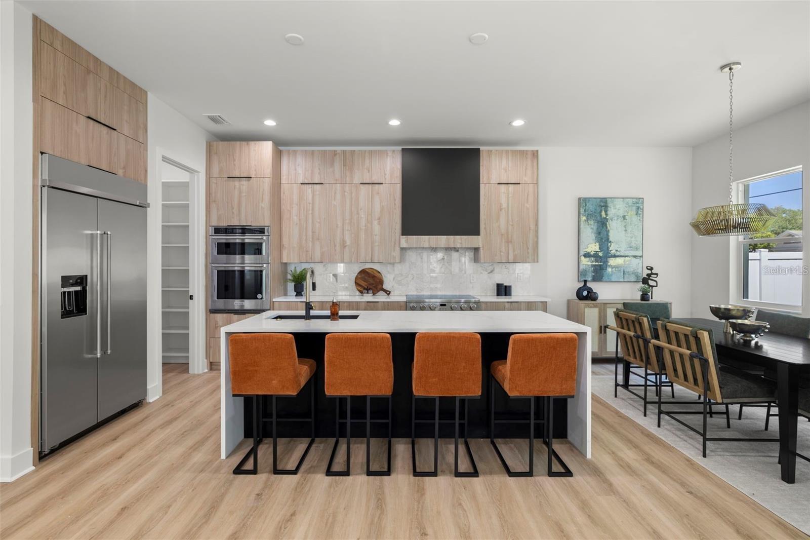 SUBURB ROYAL - Residential Lease