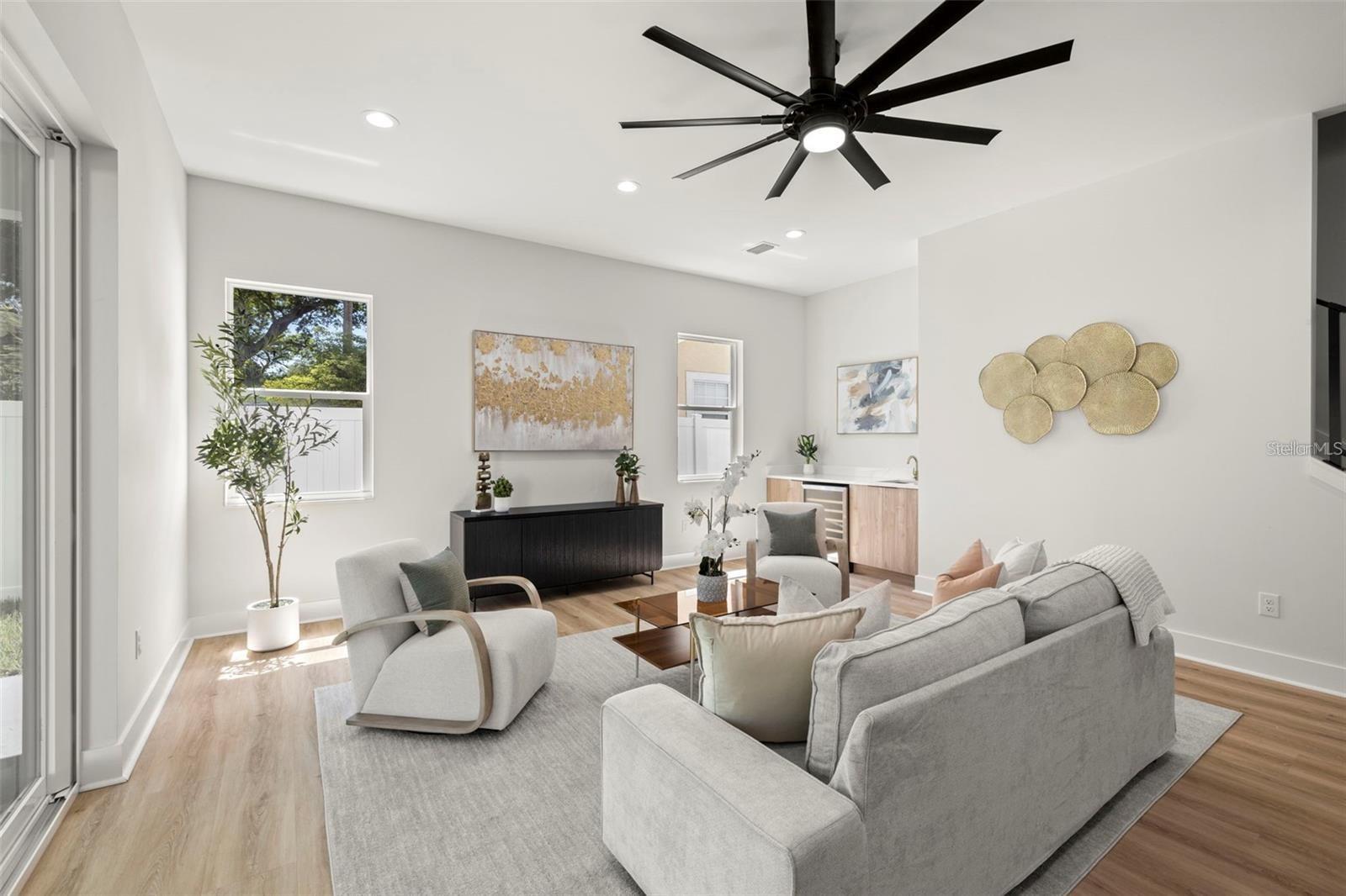 SUBURB ROYAL - Residential Lease