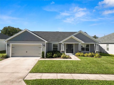 A home in LAKELAND