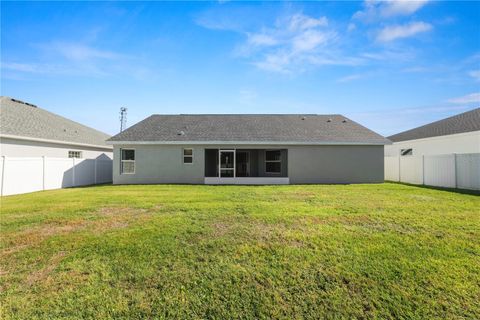 A home in LAKELAND