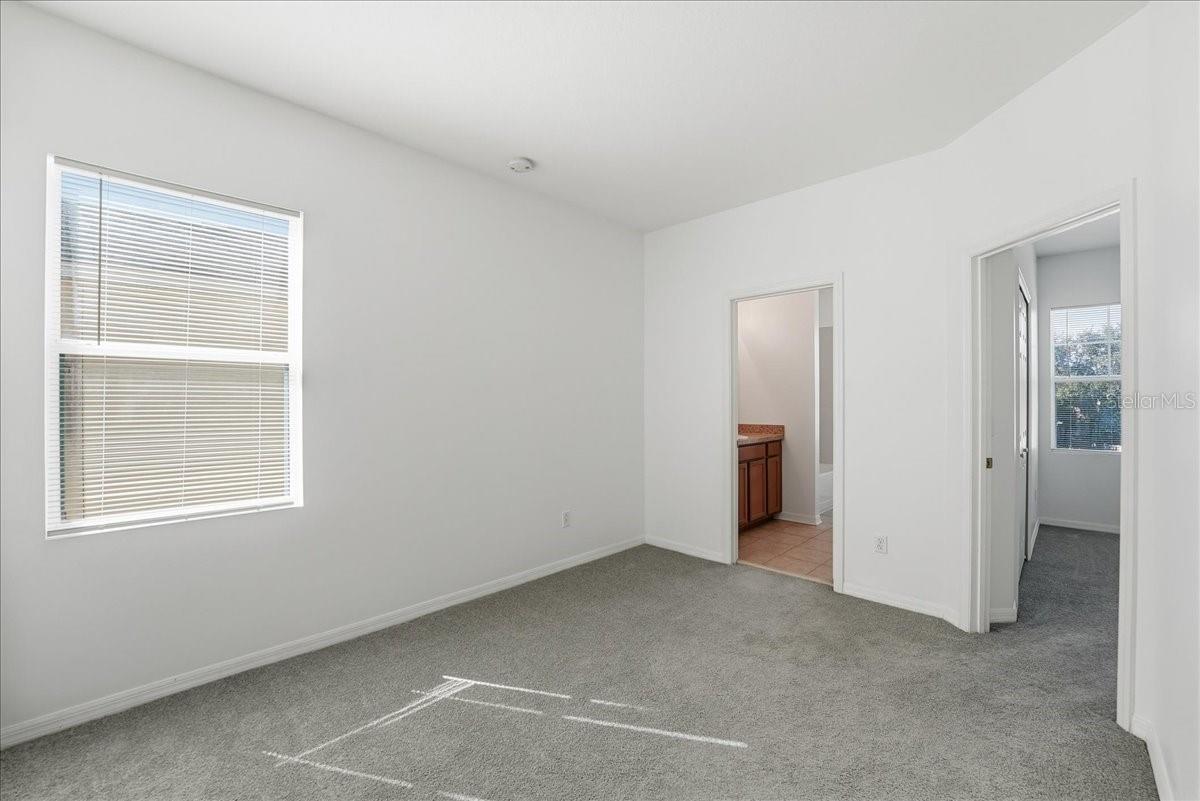 RESERVE/MDW LAKE A-I K M O Q T - Residential Lease