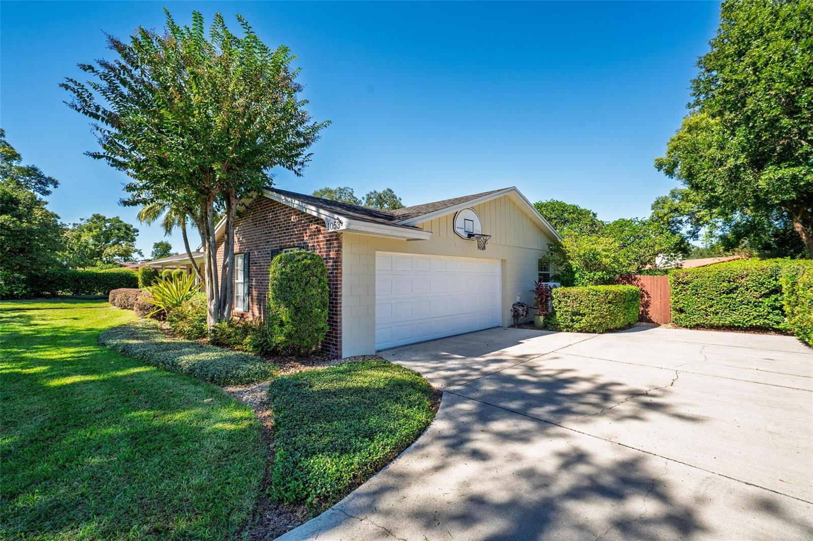 SOUTHERN OAKS - Residential