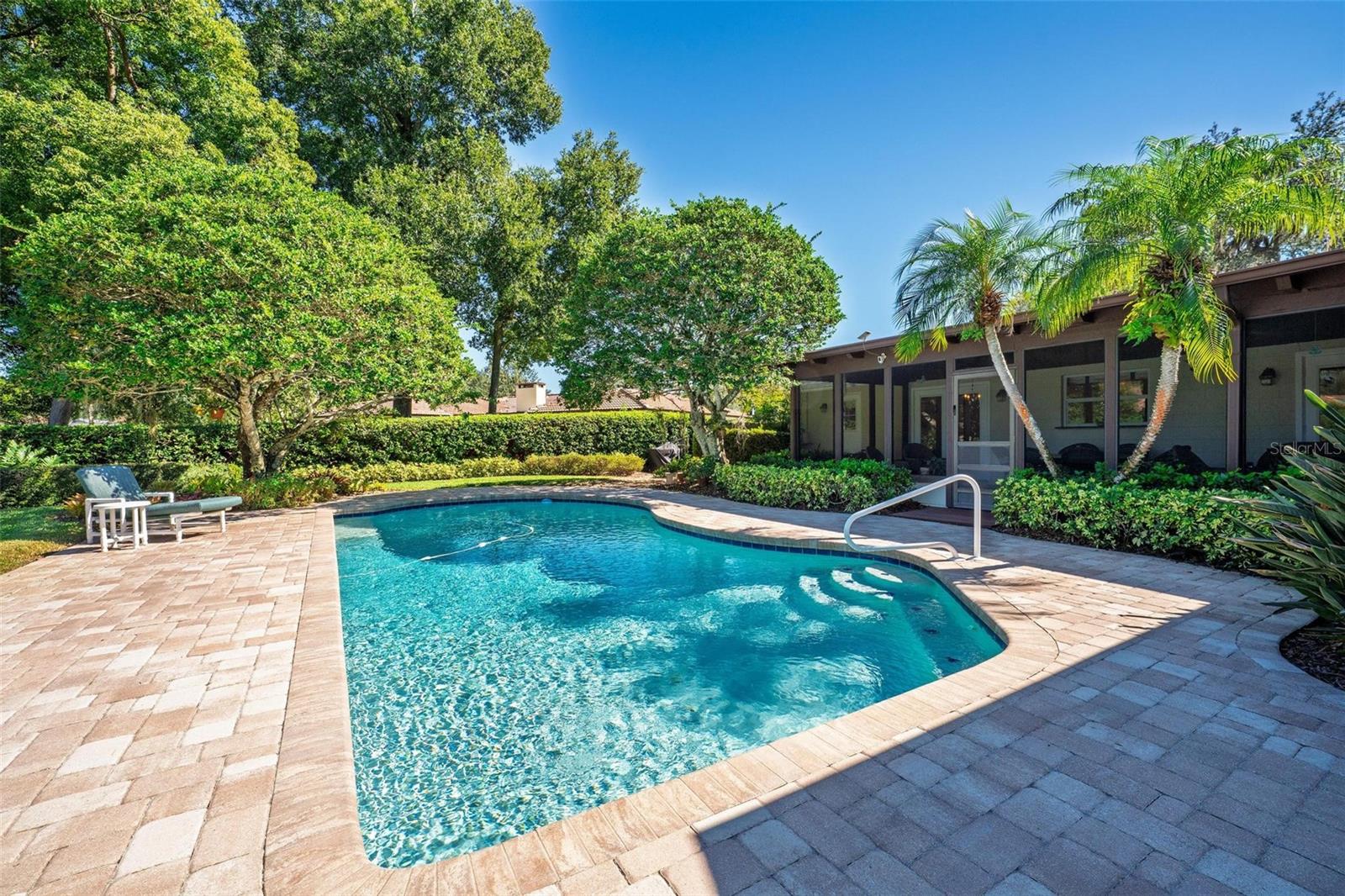 SOUTHERN OAKS - Residential