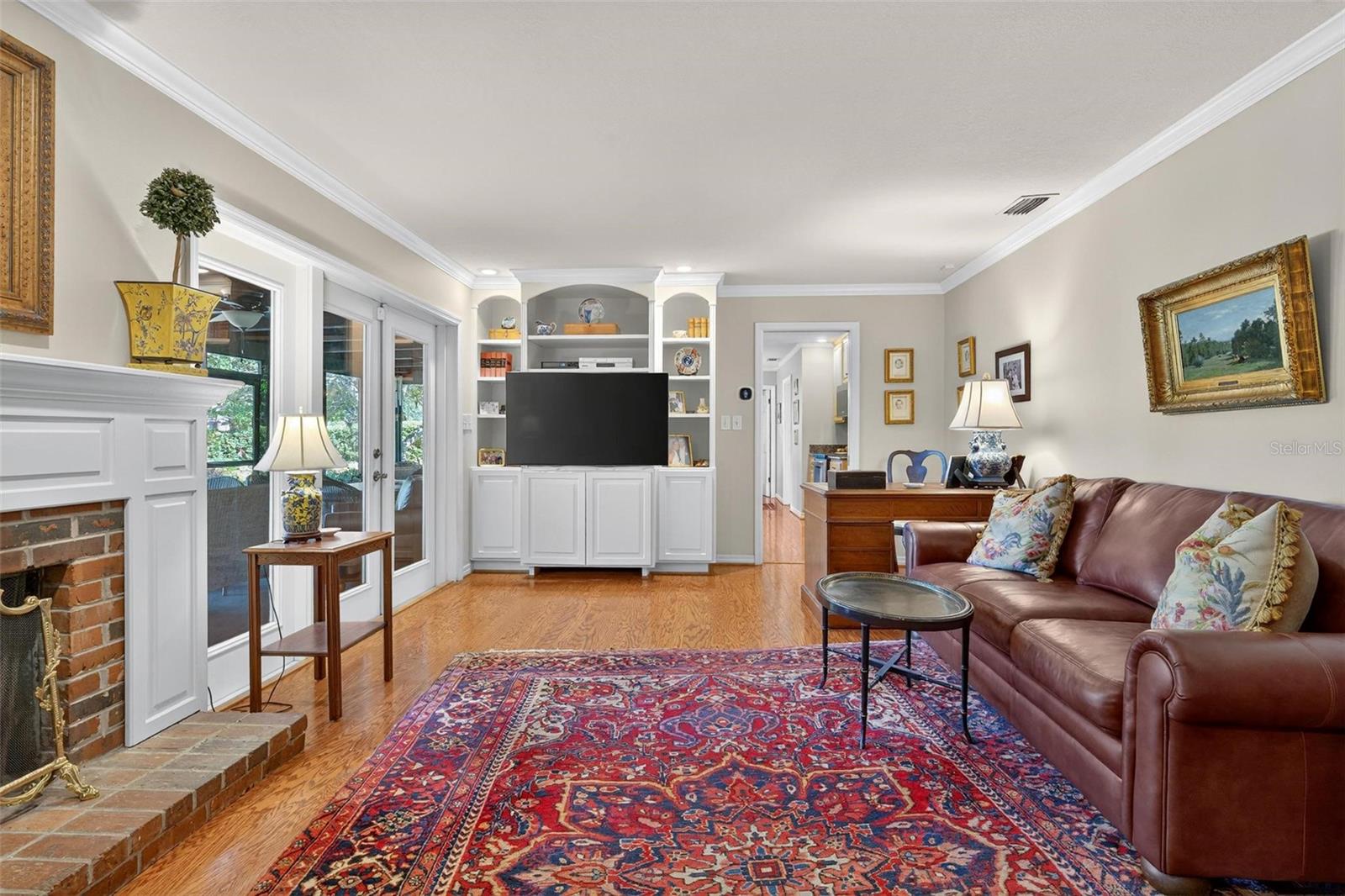 SOUTHERN OAKS - Residential