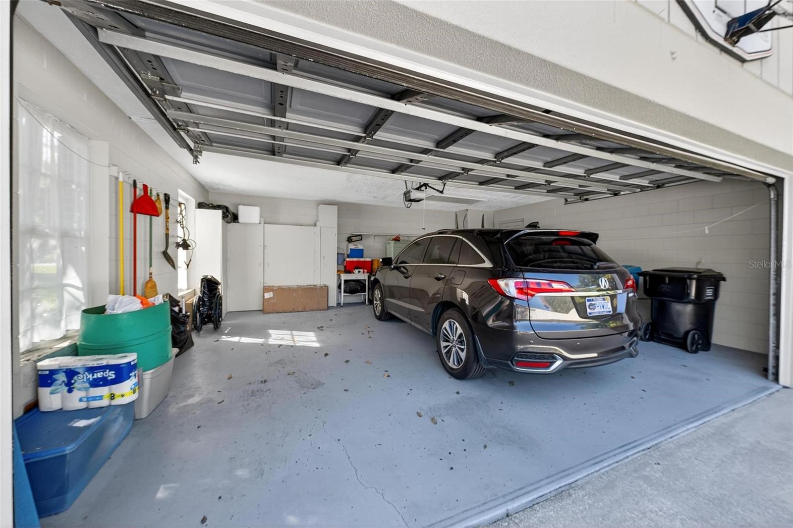 SOUTHERN OAKS - Residential