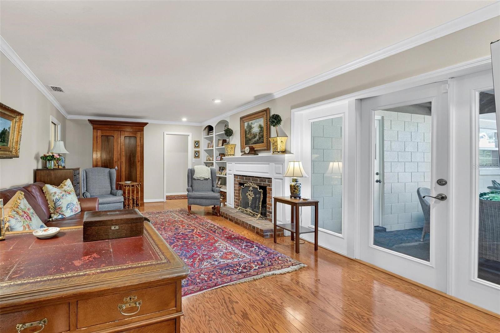 SOUTHERN OAKS - Residential