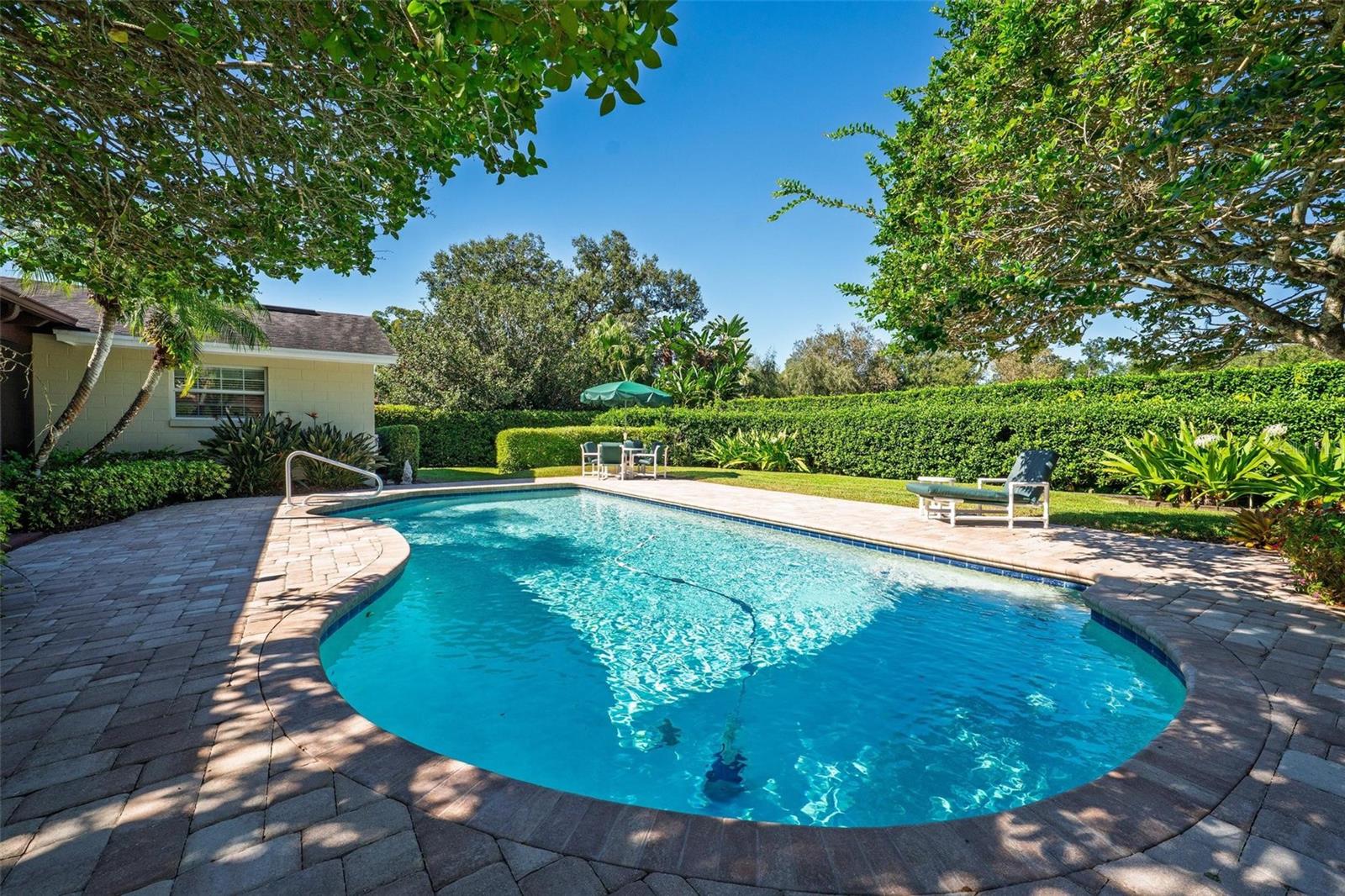 SOUTHERN OAKS - Residential