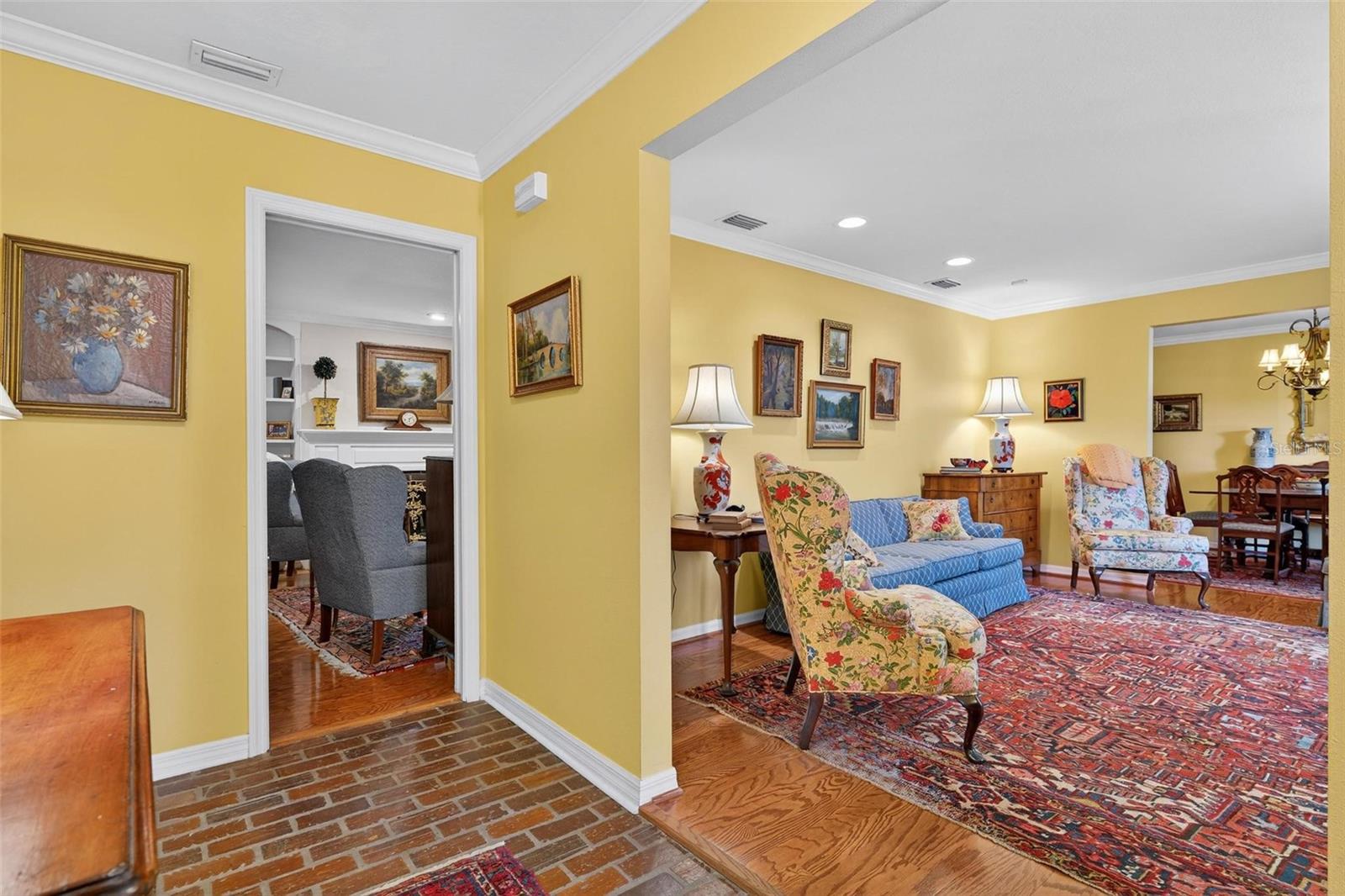 SOUTHERN OAKS - Residential