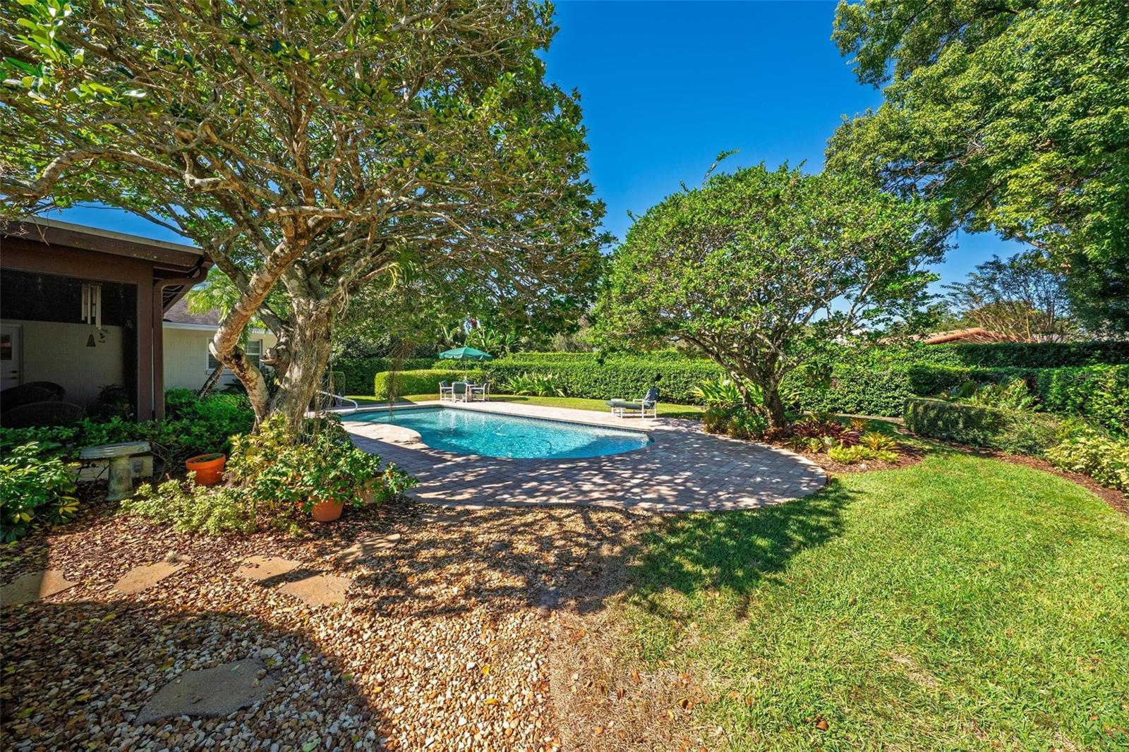 SOUTHERN OAKS - Residential