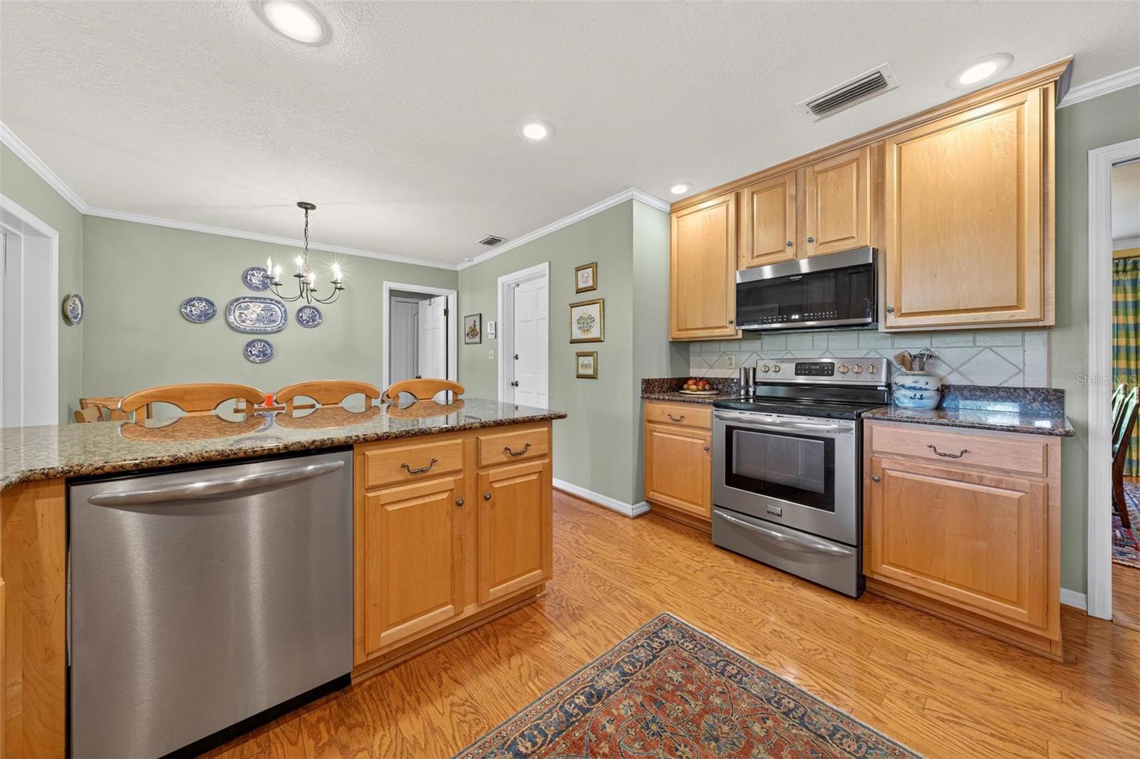 SOUTHERN OAKS - Residential