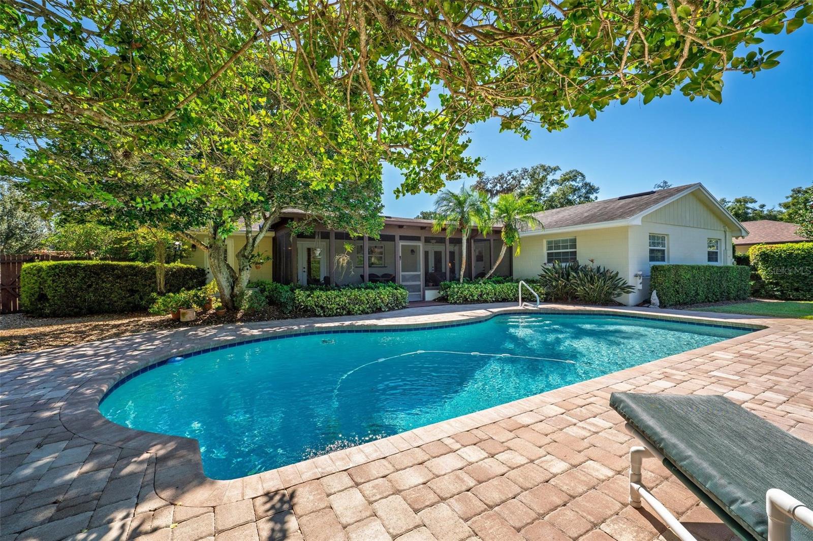 SOUTHERN OAKS - Residential