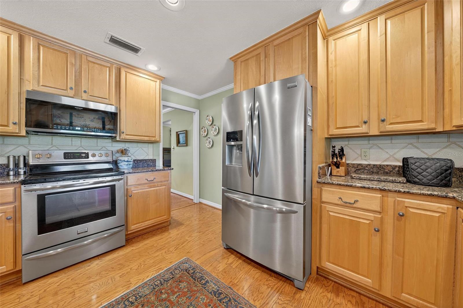 SOUTHERN OAKS - Residential