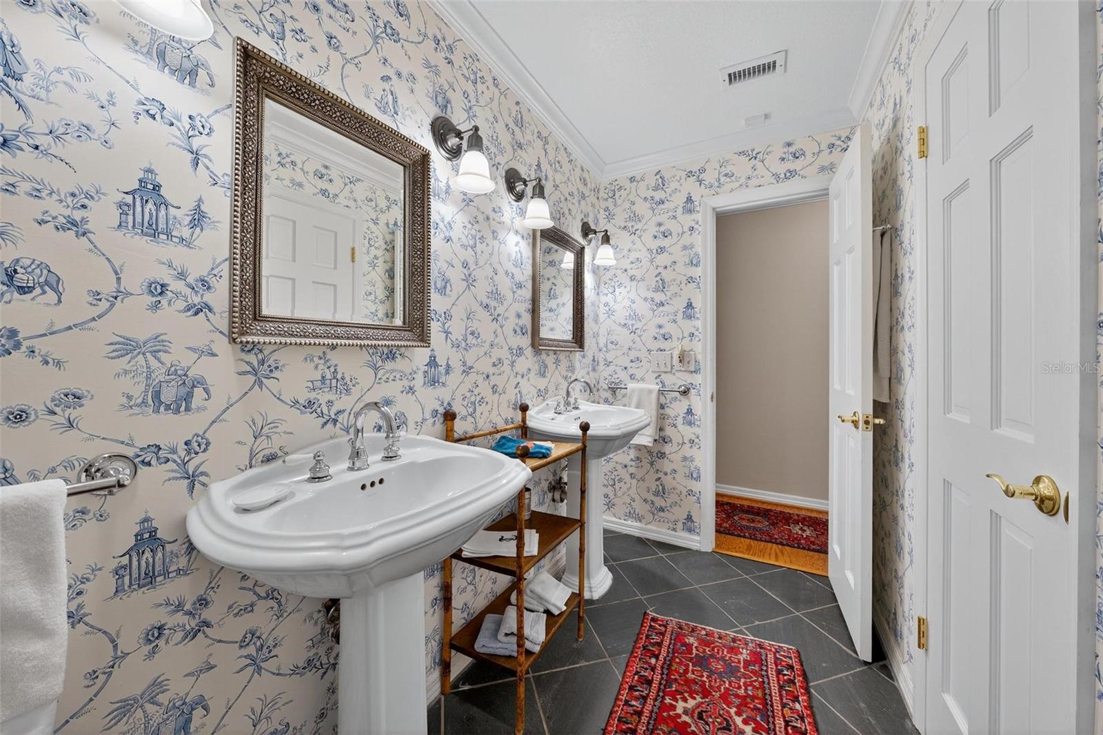 SOUTHERN OAKS - Residential