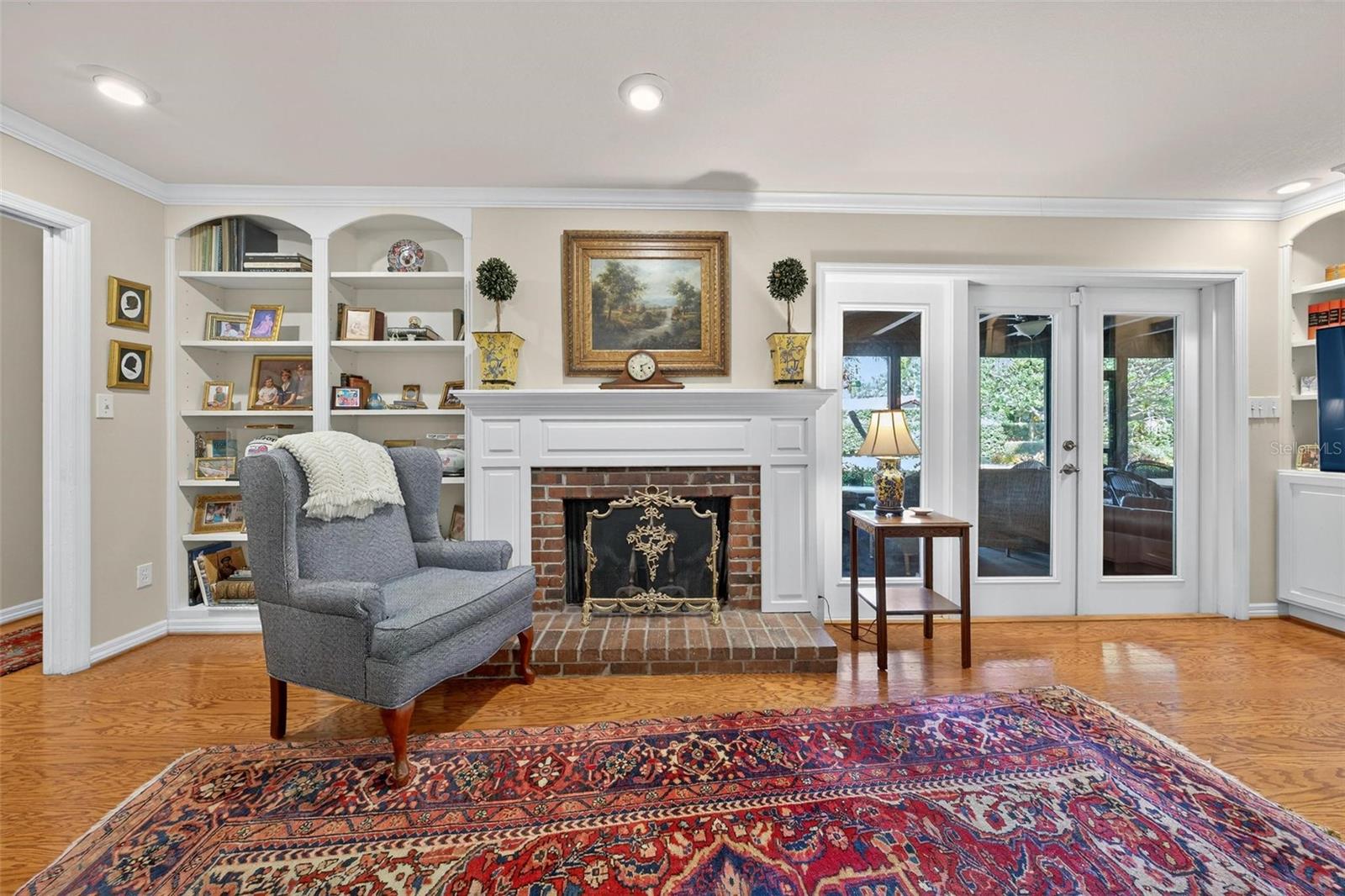 SOUTHERN OAKS - Residential