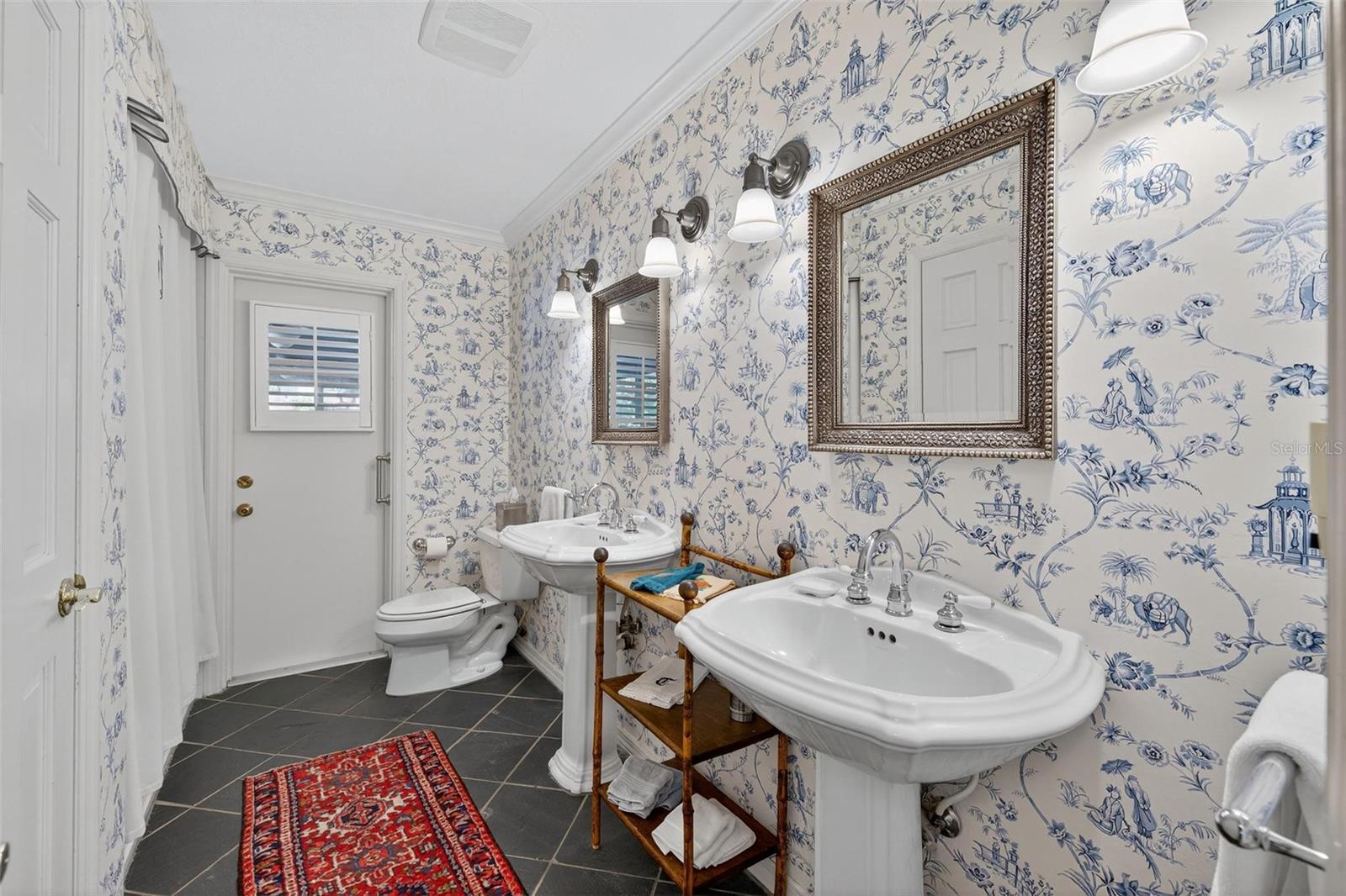 SOUTHERN OAKS - Residential