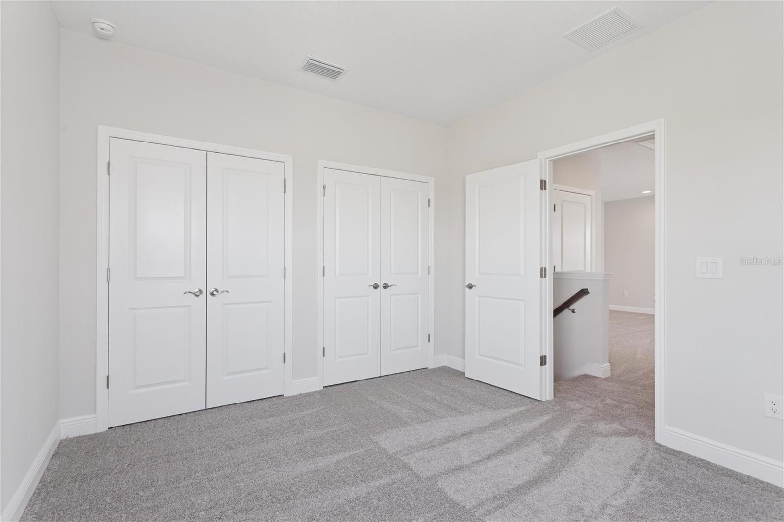OAKFIELD TRAILS - Residential