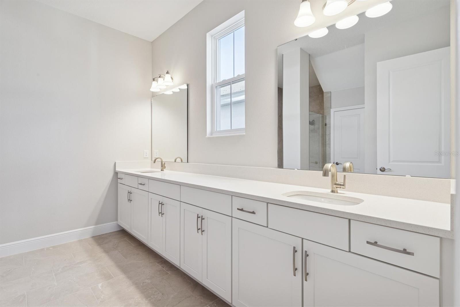 OAKFIELD TRAILS - Residential