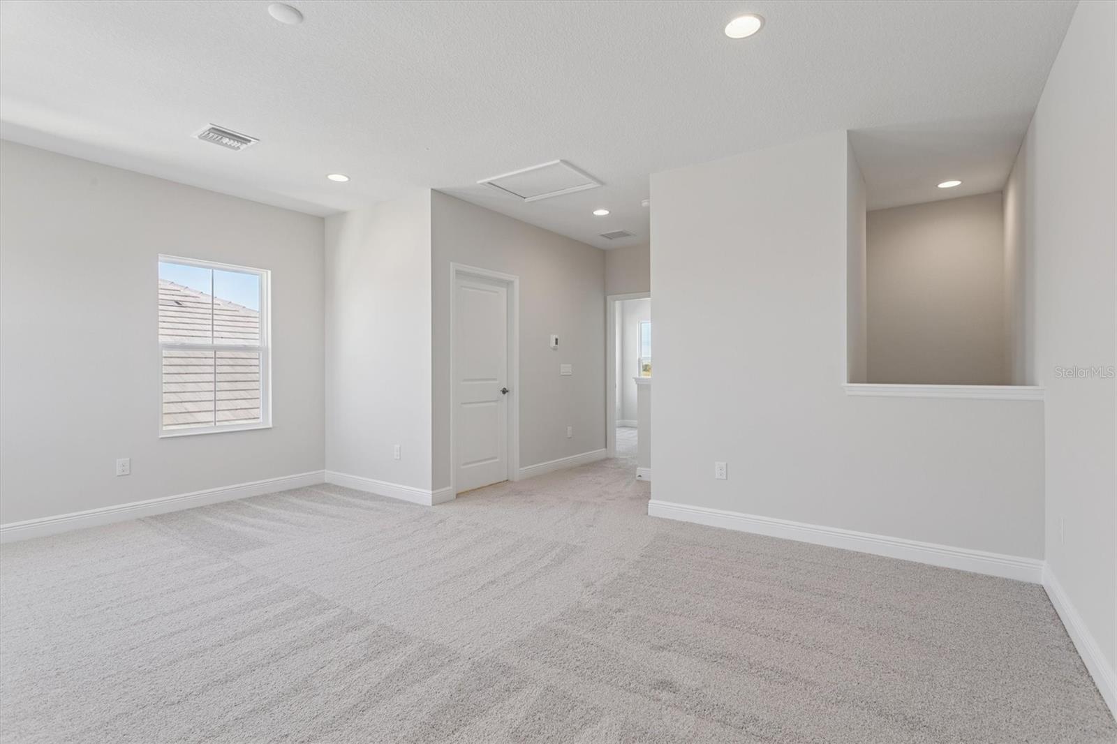 OAKFIELD TRAILS - Residential