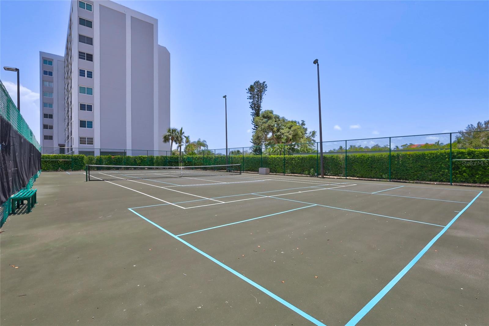 POINTE ON MIDNIGHT PASS - Residential