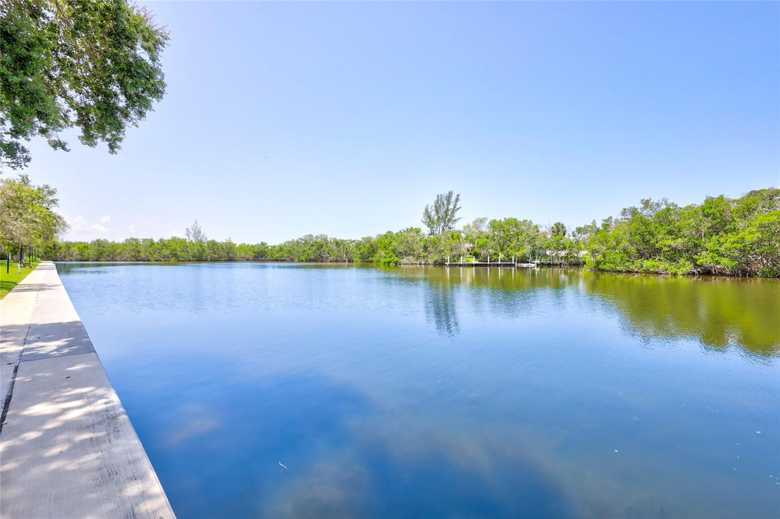 POINTE ON MIDNIGHT PASS - Residential