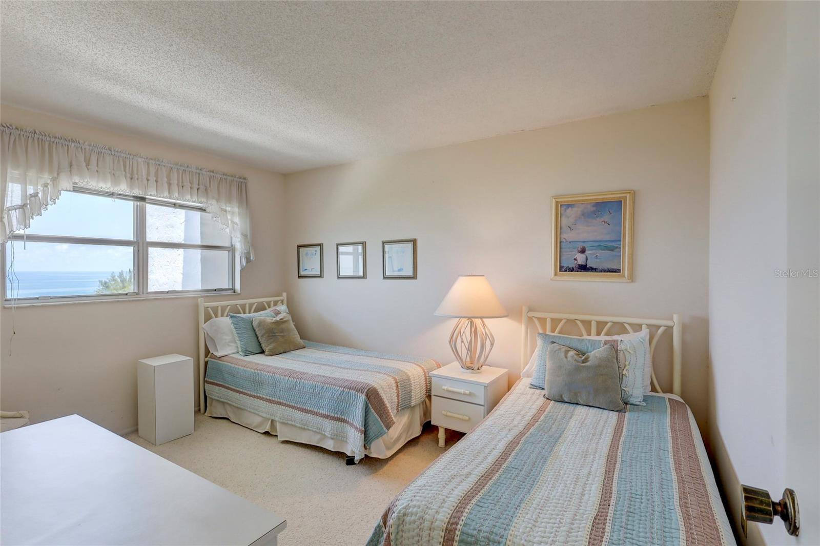 POINTE ON MIDNIGHT PASS - Residential