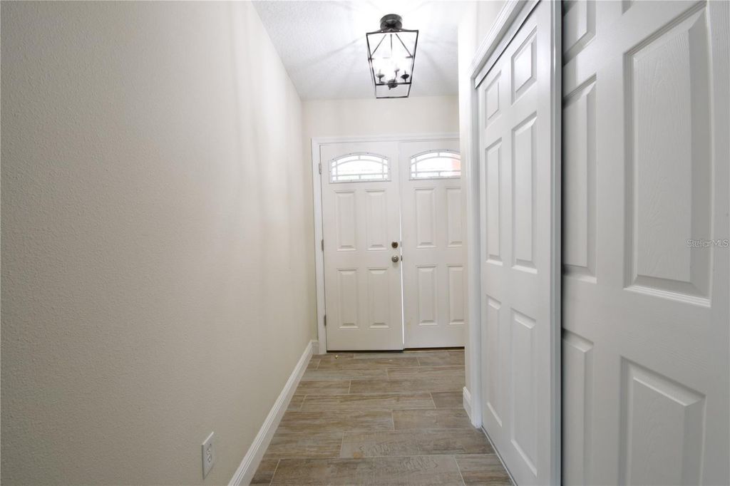 Photo of 450 Obispo Avenue, Orlando, FL 32807 (MLS # O6401701)