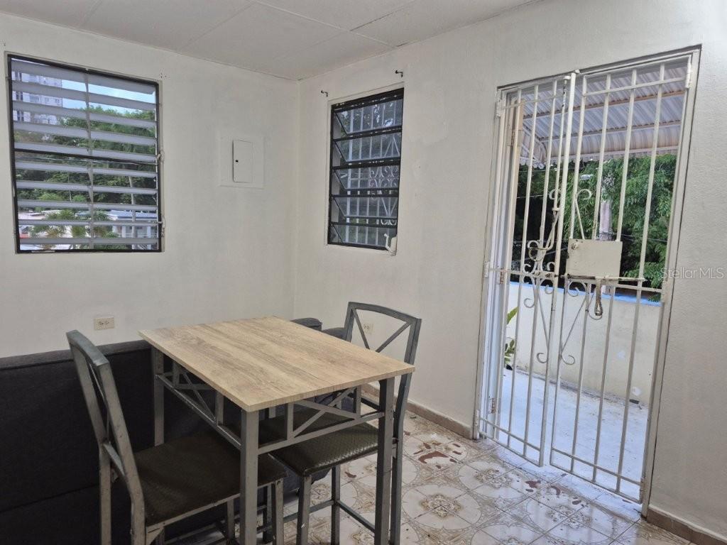 443 CALLE ALCIDES REYES 2