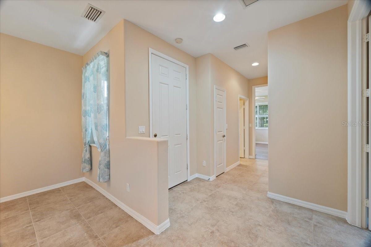 10662 CAMARELLE CIRCLE