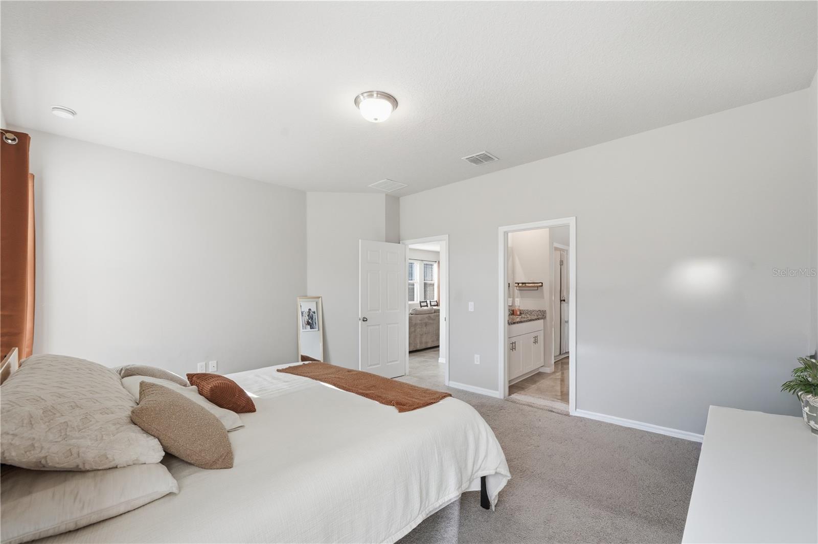 VILLAGES AT MINNEOLA HILLS - Residential