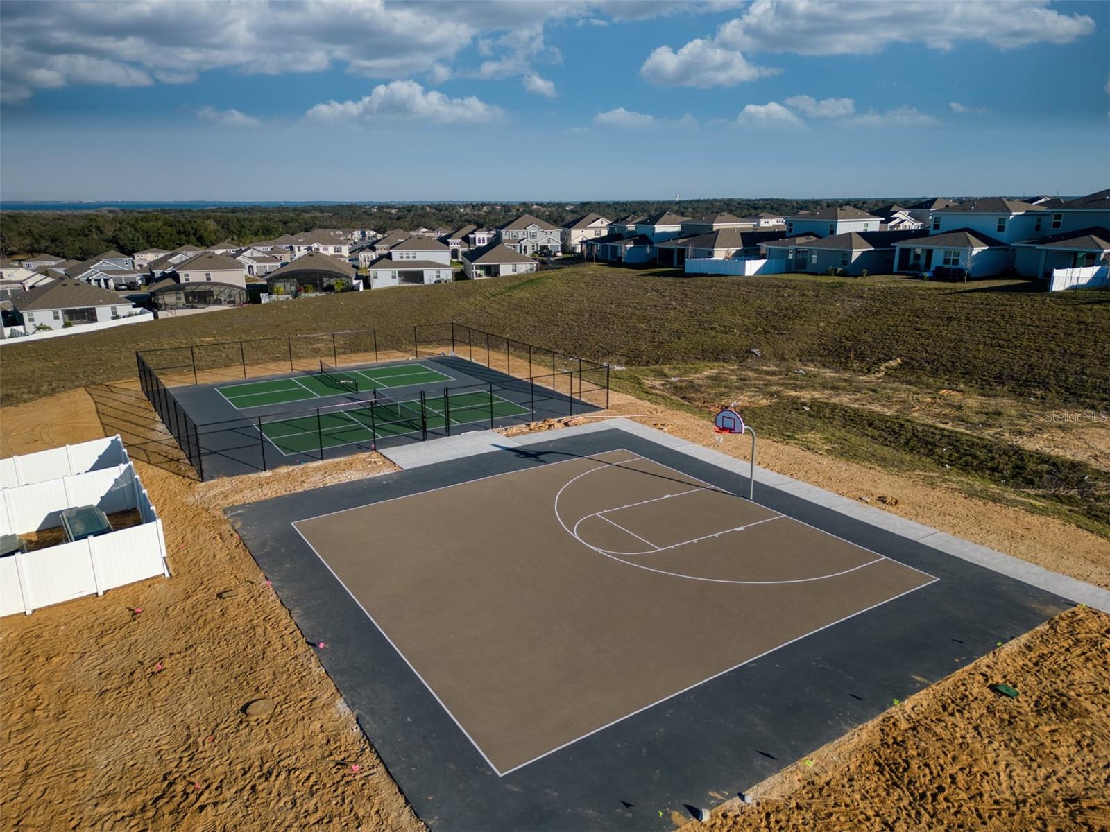 VILLAGES AT MINNEOLA HILLS - Residential