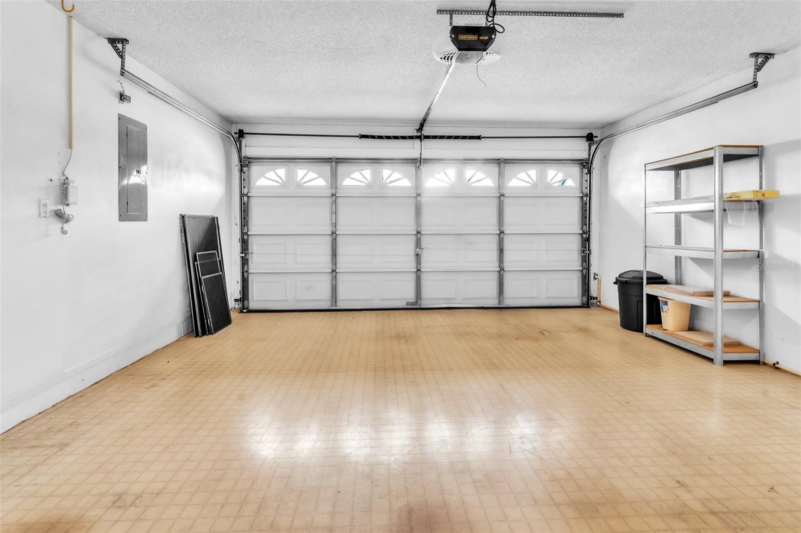 SALEM SQUARE - Residential