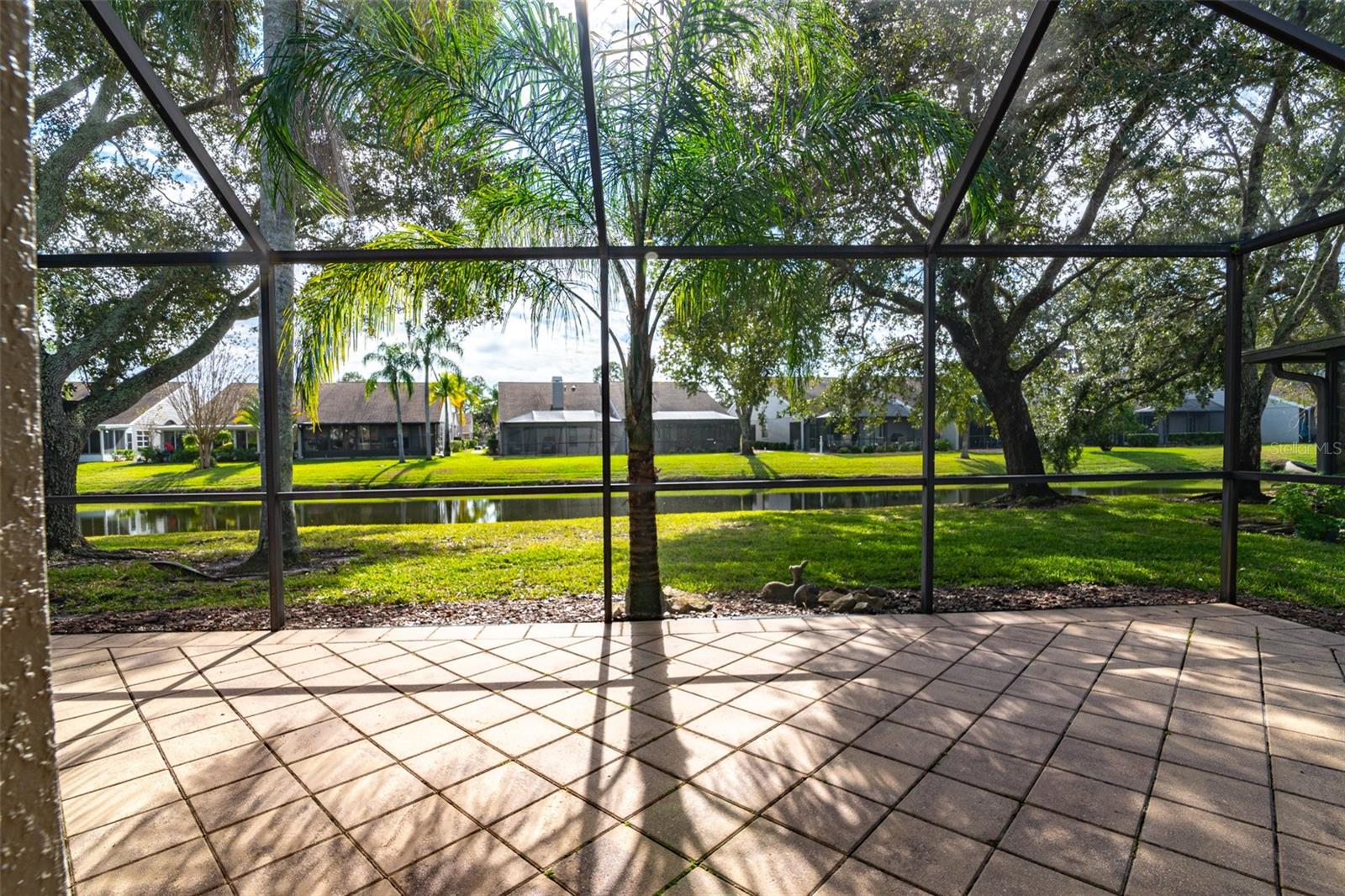 SALEM SQUARE - Residential