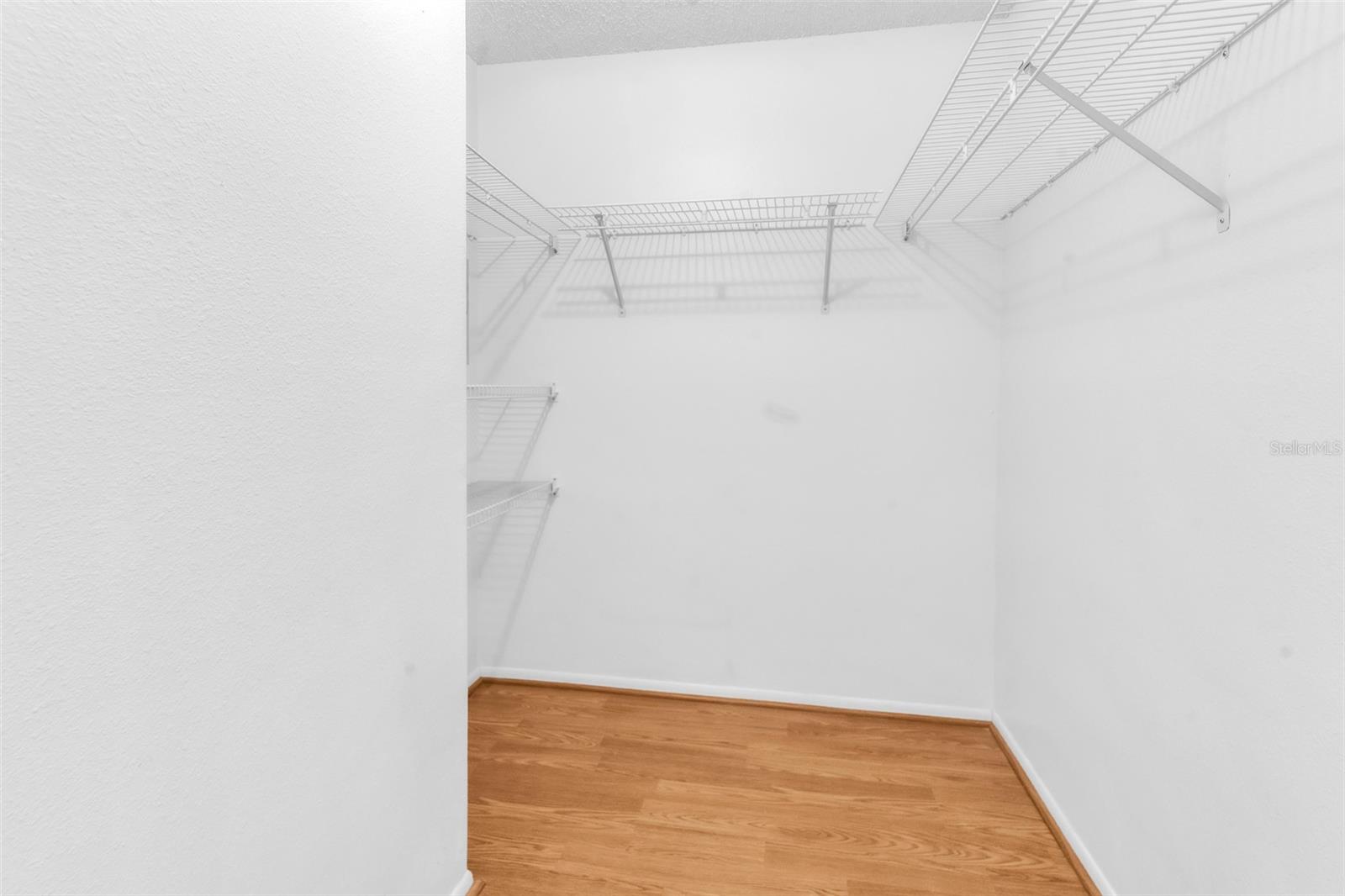 SALEM SQUARE - Residential