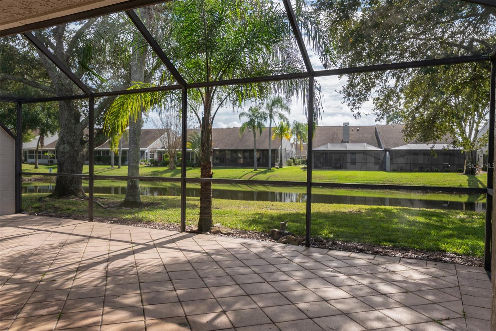 SALEM SQUARE - Residential