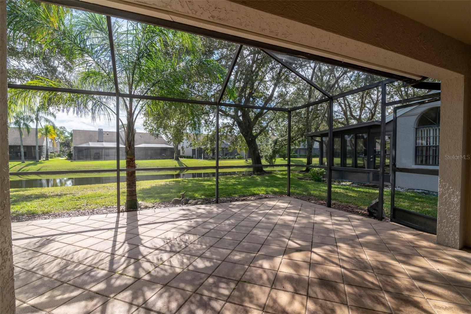 SALEM SQUARE - Residential