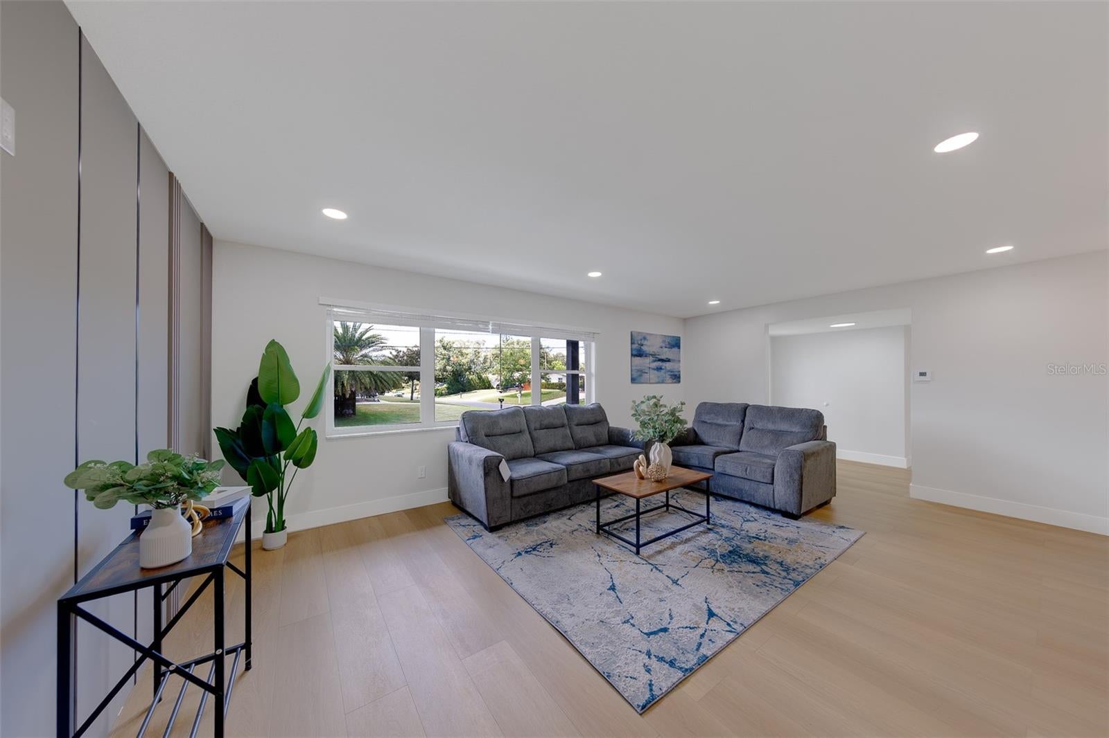 471 SIERRA CIRCLE E