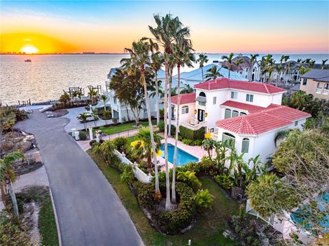 Photo of 1023 Tocobaga Lane, Sarasota, FL 34236 (MLS # A4671298)