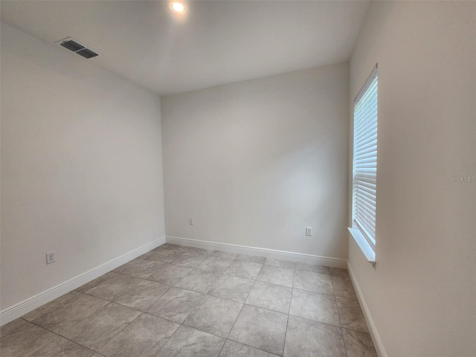 MARION OAKS UN 07 - Residential Lease